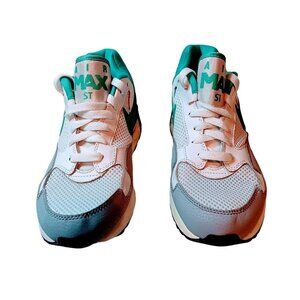 Nike Air Max St Women's Retro Running Sneaker